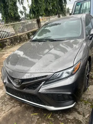 Toyota Camry XSE FWD (2.5L 4cyl 8AM) 2018 Gray