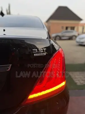 Genesis G90 3.3T Premium 2017 Black