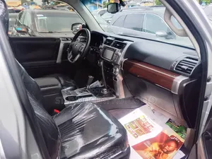 Toyota 4-Runner 2017 Silver