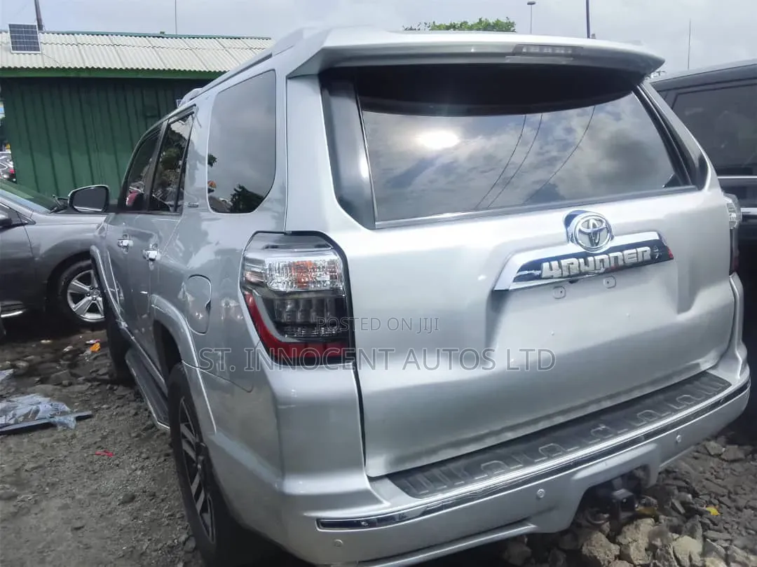Toyota 4-Runner 2017 Silver