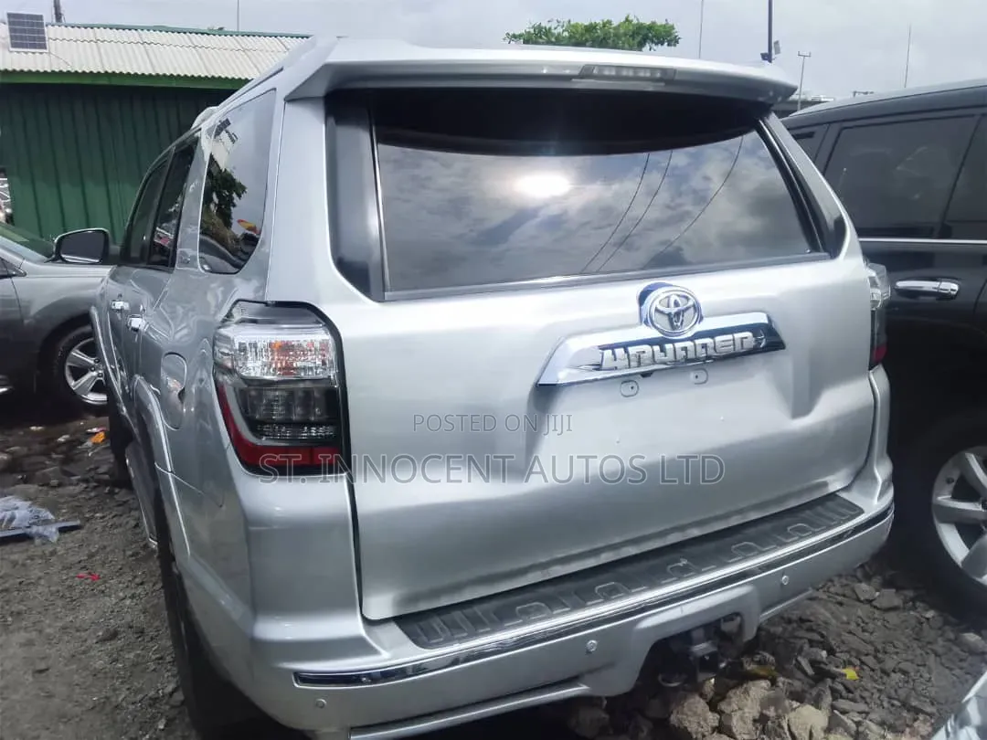 Toyota 4-Runner 2017 Silver