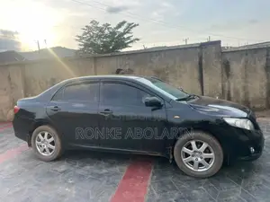 Toyota Corolla 2010 Black