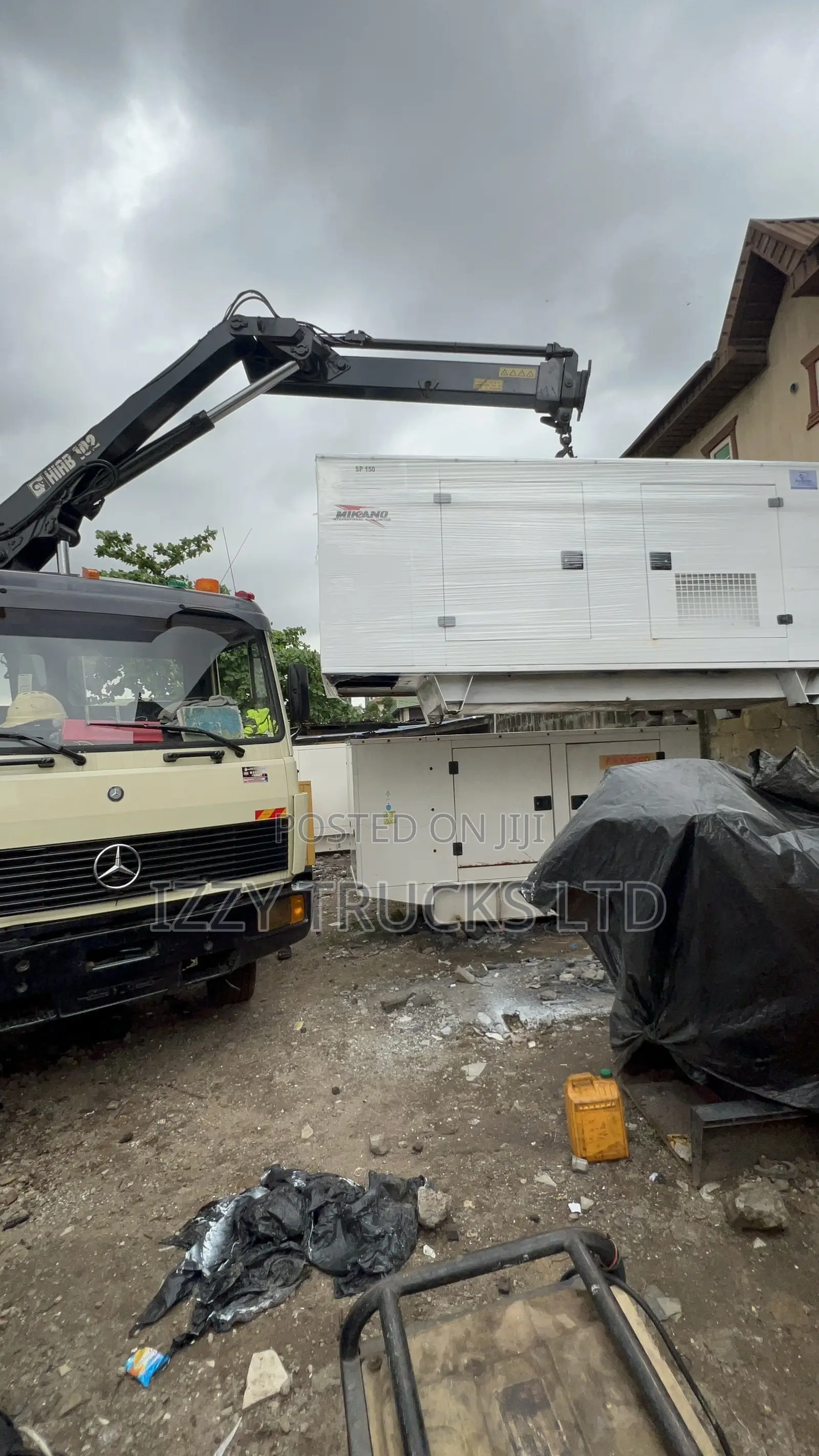 Trusted Trucking Heavy Lifting Solutions