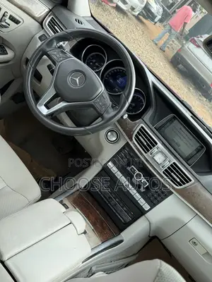 Mercedes-Benz E350 2015 Red
