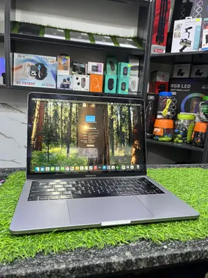 Laptop Apple MacBook Pro 2019 8GB Intel Core i5 SSD 256GB