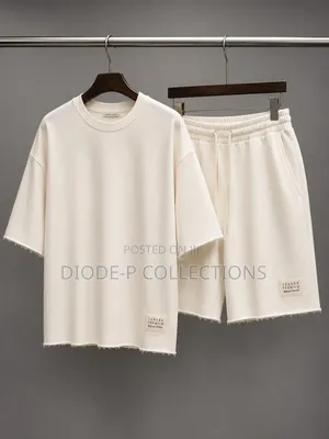 Plain Up Down Round Neck Short