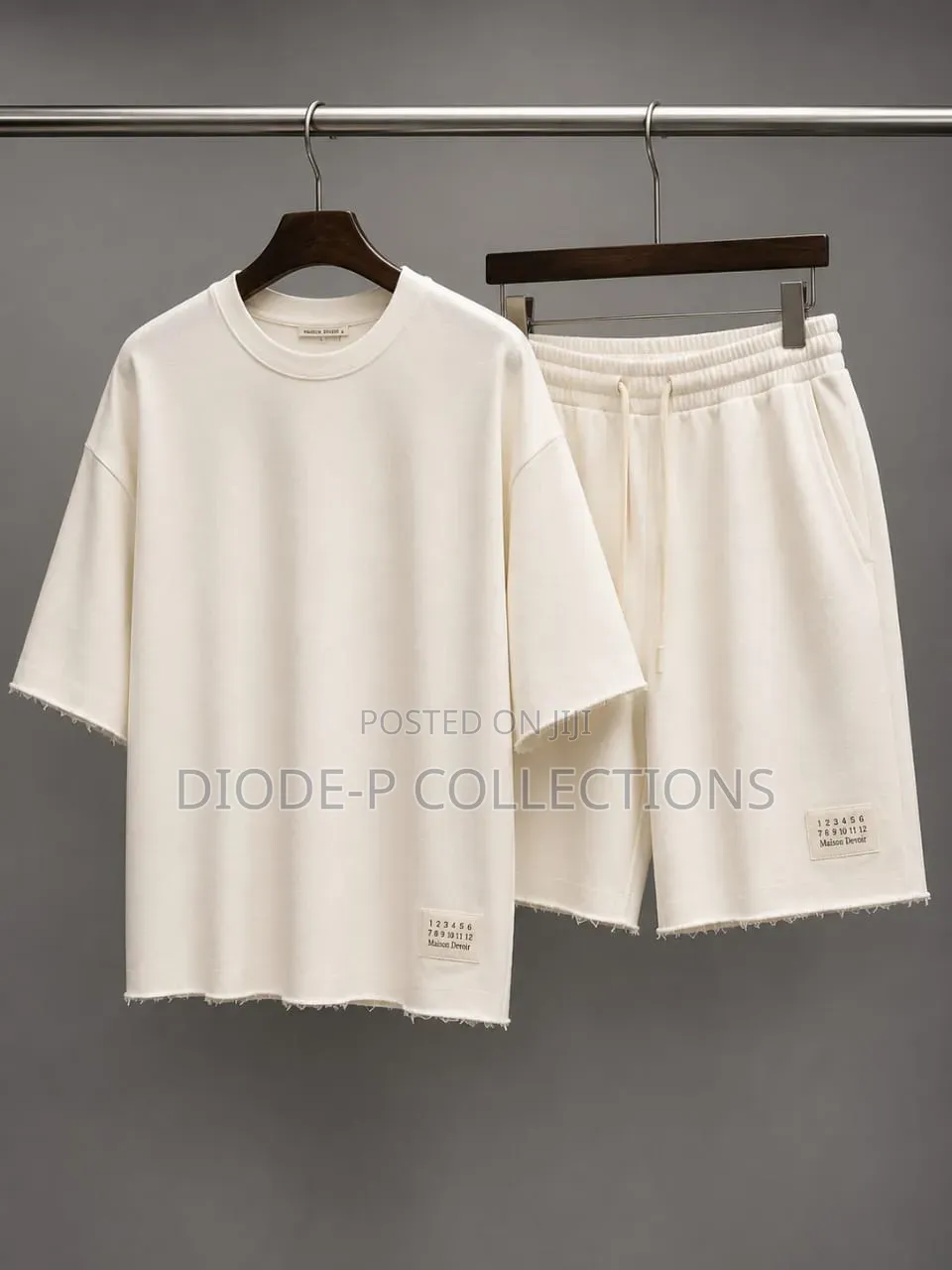 Plain Up Down Round Neck Short