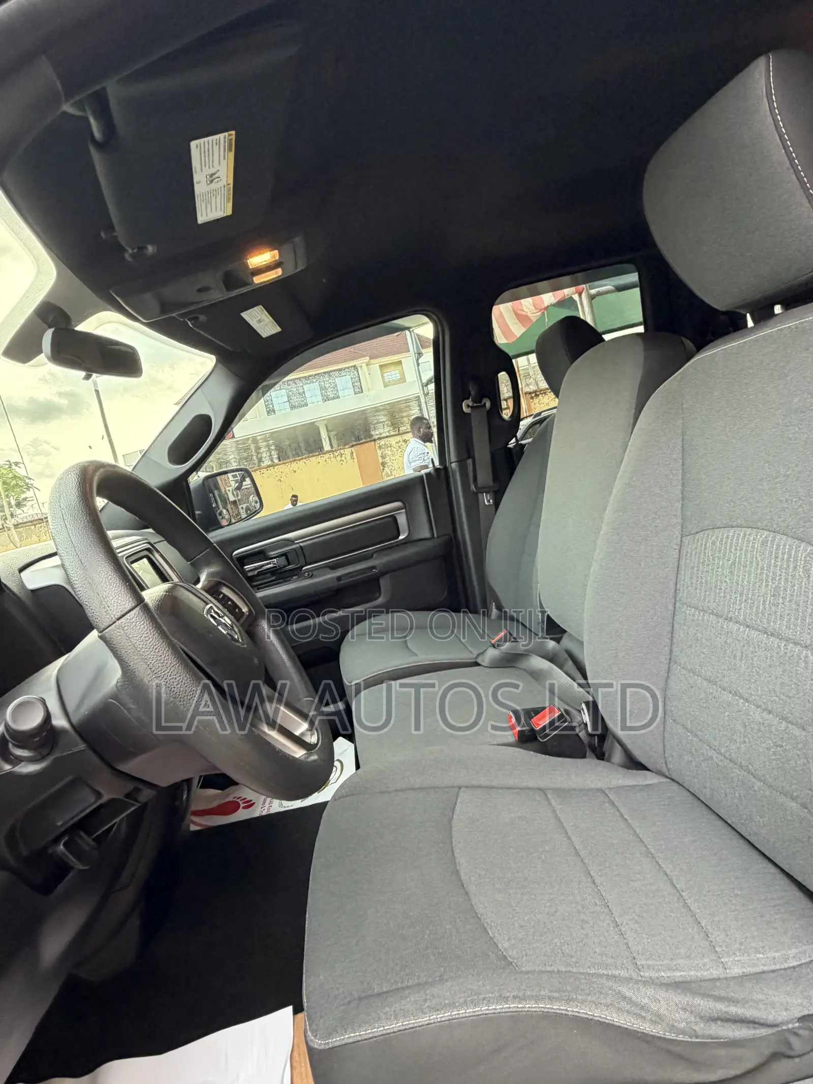 RAM 1500 Classic 2023 Blue