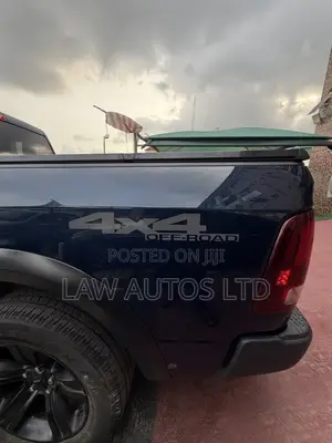 RAM 1500 Classic 2023 Blue