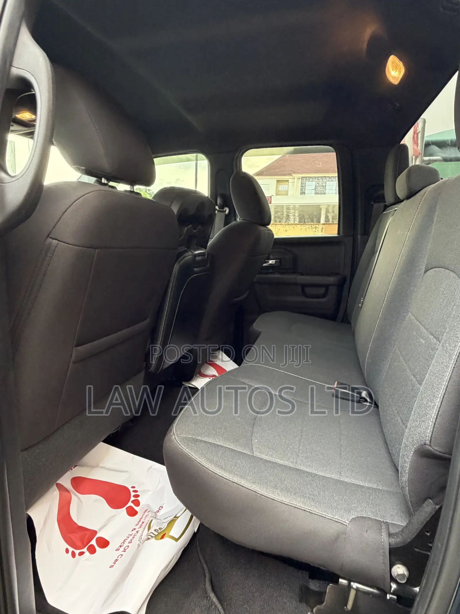 RAM 1500 Classic 2023 Blue