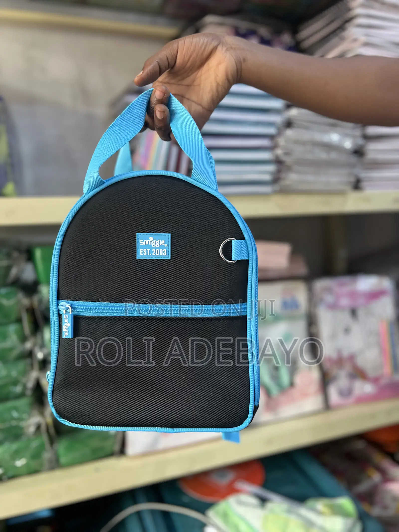 Smiggle Arc Shaped Lunchbox Bag