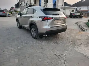 Lexus NX 200 FWD 2017 Gold