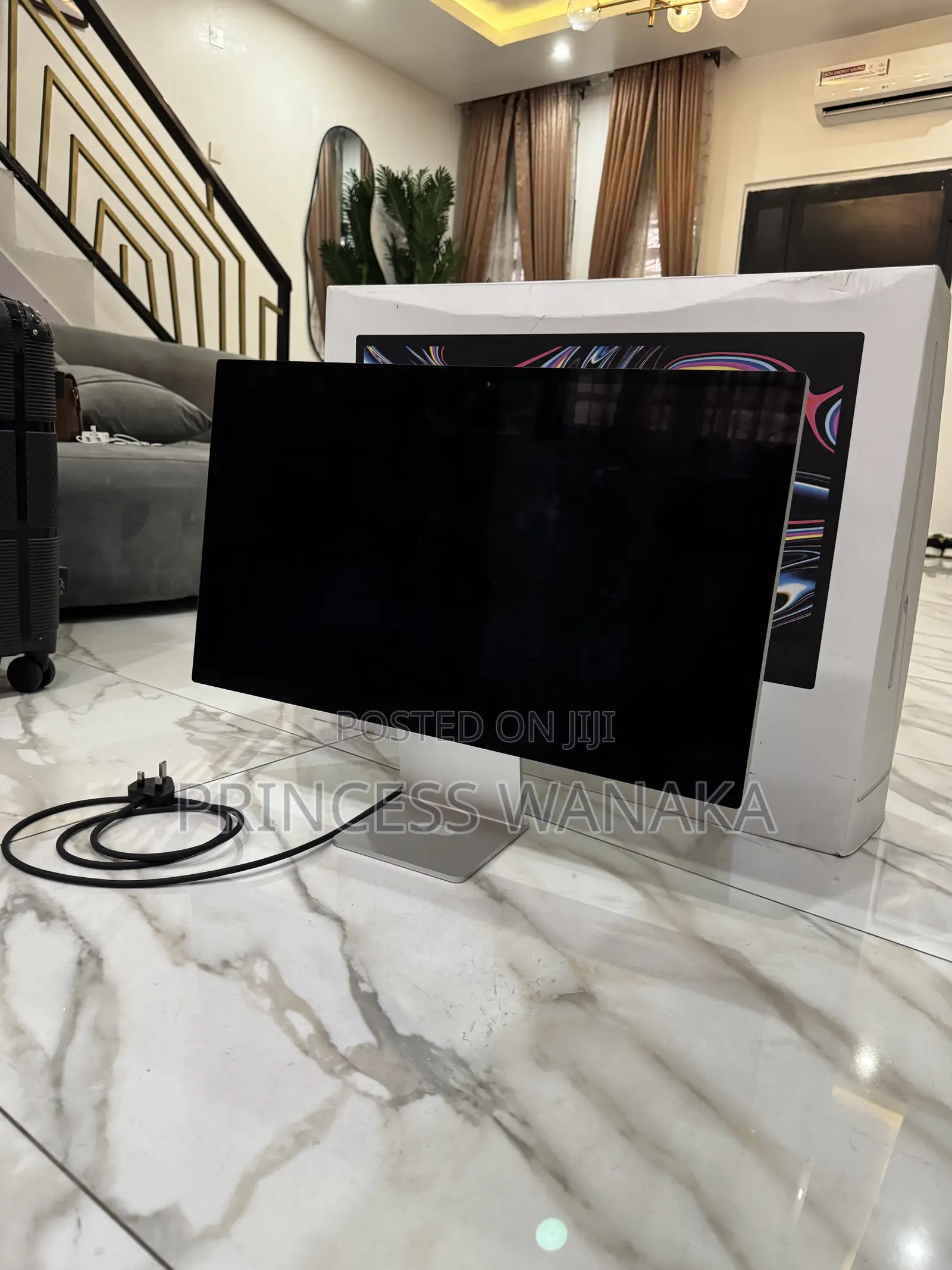 Apple 27-Inch Studio Display