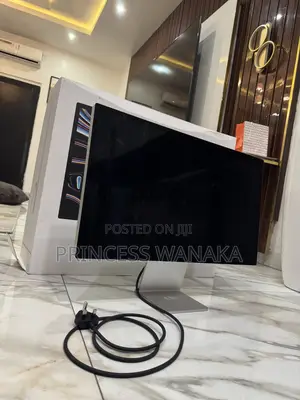 Apple 27-Inch Studio Display