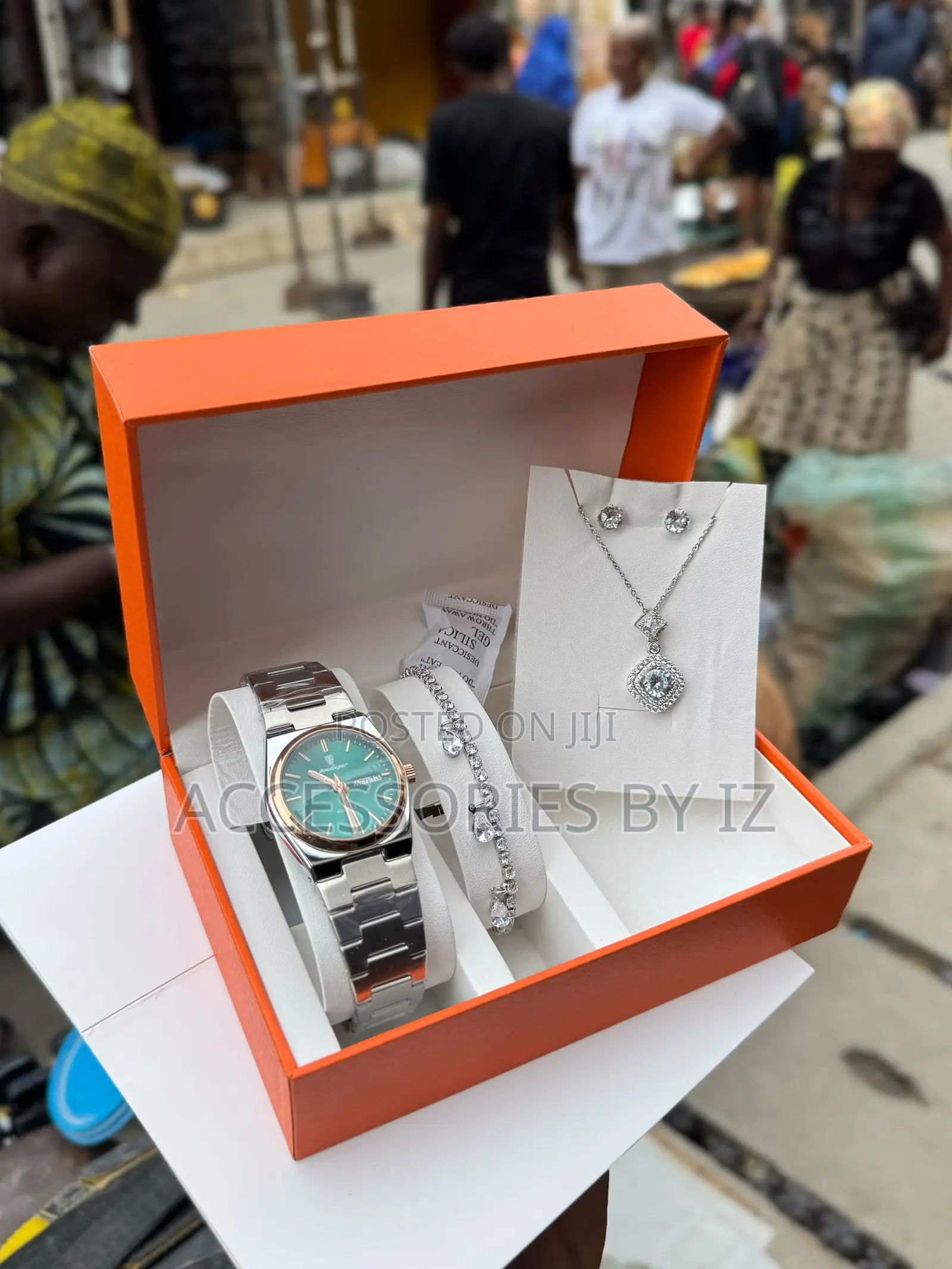 Poedagar Female Luxury 4-in-1 Watch Set