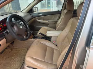 Honda Accord 2005 Gold