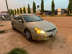 Honda Accord 2005 Gold