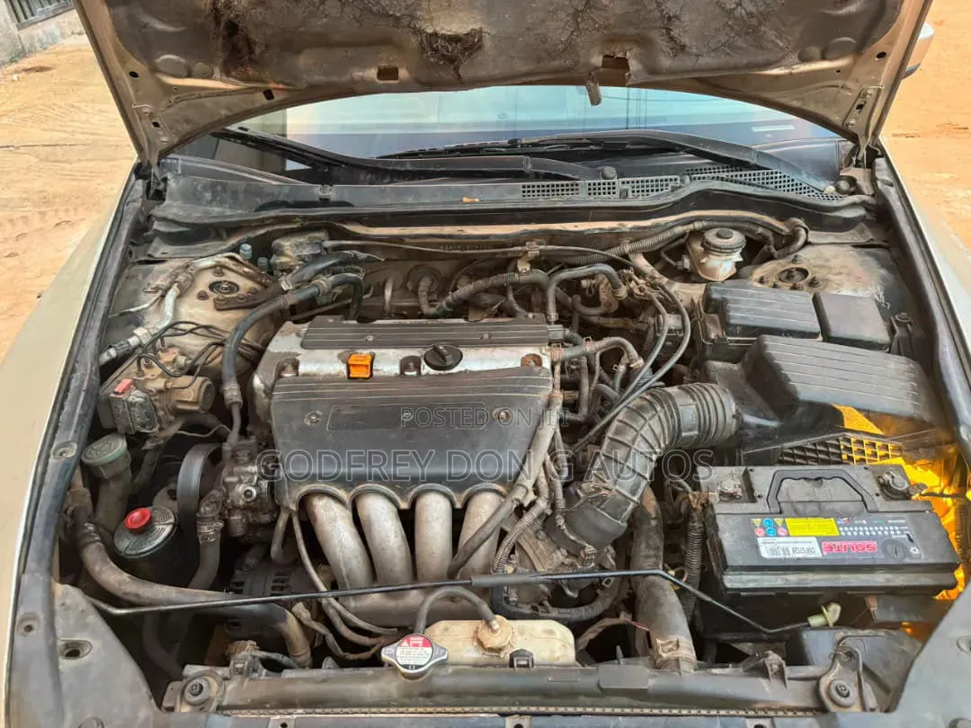 Honda Accord 2005 Gold