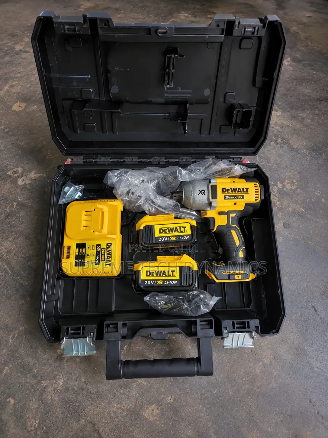 DeWalt 20V XR Cordless Impact Wrench Kit