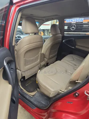 Toyota RAV4 2012 Red