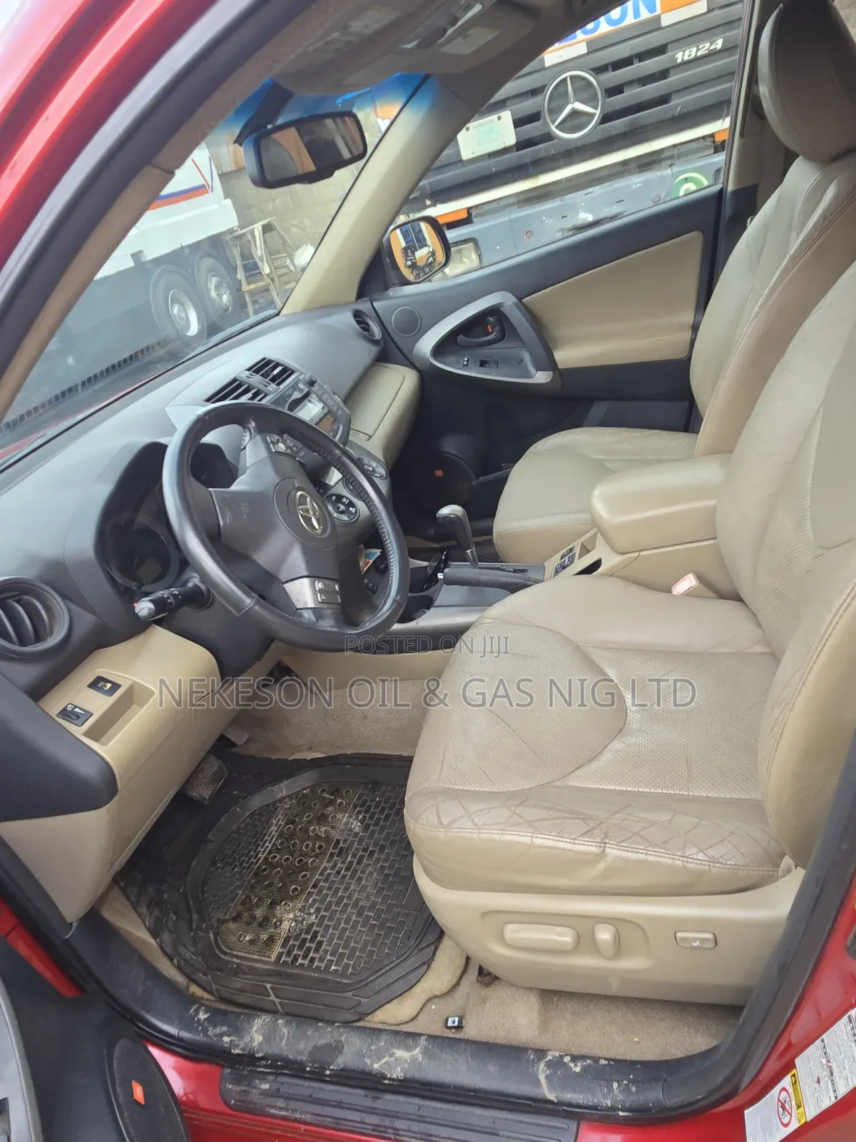 Toyota RAV4 2012 Red