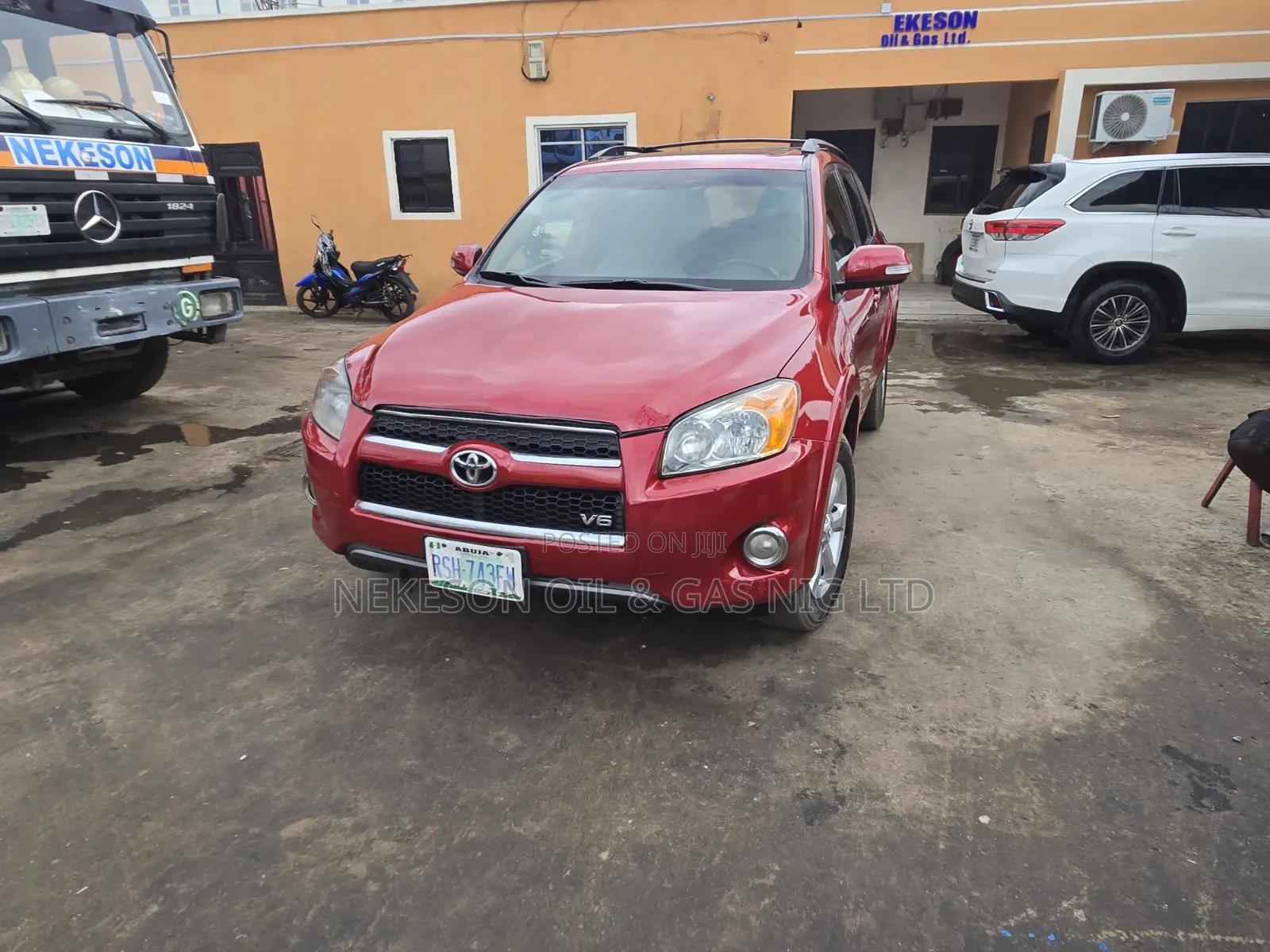 Toyota RAV4 2012 Red