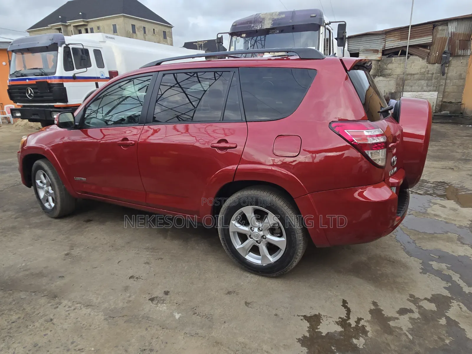 Toyota RAV4 2012 Red