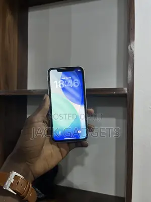 Apple iPhone 11 64 GB White