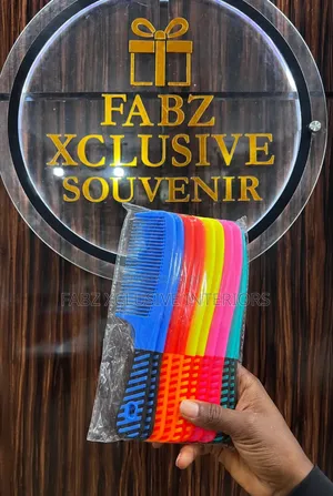 Multi-Coloured Comb Set
