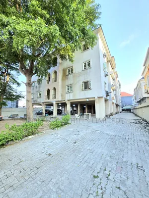 3bdrm Apartment in Ikate-Elegushi for sale