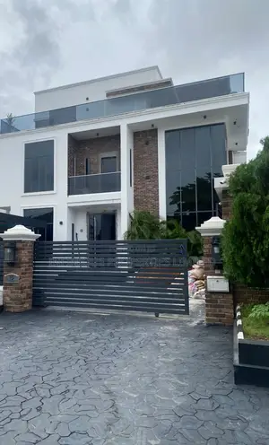 5bdrm Duplex in Pinnock Beach Estate, Osapa london for rent