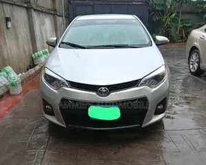 Toyota Corolla S 4dr Sedan (1.8L 4cyl CVT) 2015 Silver