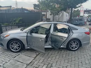 Hyundai Sonata Sport 2.0T Sedan FWD (2.0L 4cyl 6A) 2016 Silver