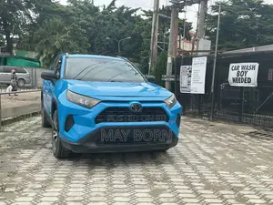 Toyota RAV4 2020 Blue