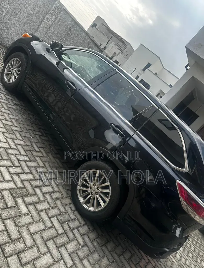 Toyota Highlander 2016 Black