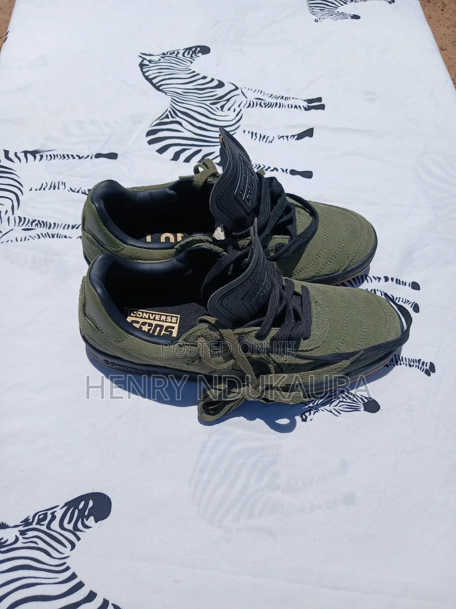 Original Converse Cons