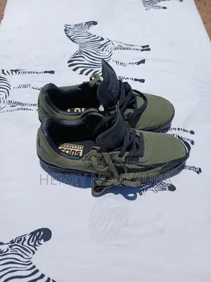 Original Converse Cons