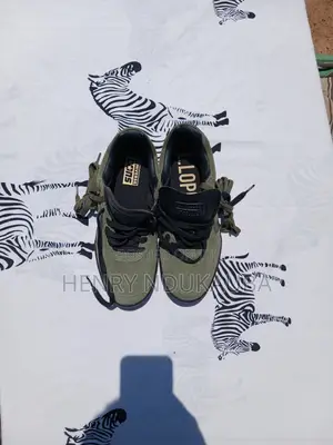 Original Converse Cons