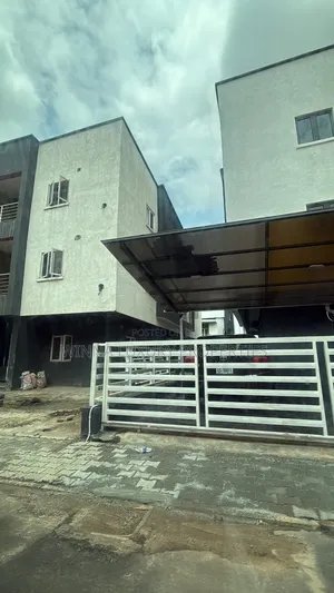 5bdrm Townhouse/Terrace in Katampe Extension for sale