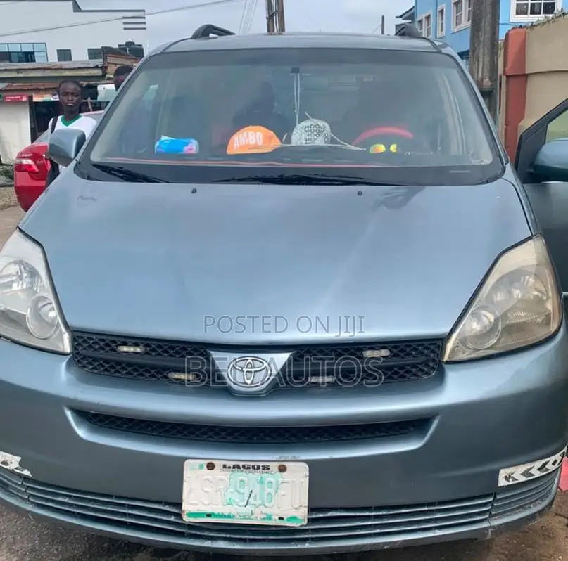 Toyota Sienna 2005 Blue