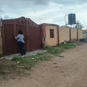 Furnished 6bdrm House in Balofem Properties &, Abeokuta South for sale