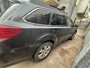 Subaru Outback 2011