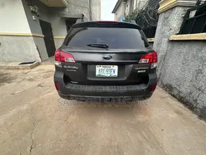Subaru Outback 2011