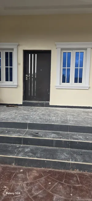 2bdrm Apartment in Sabon Lugbe for rent