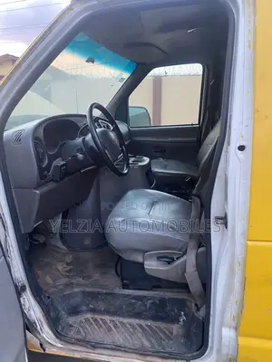 Ford E250 2005 Yellow