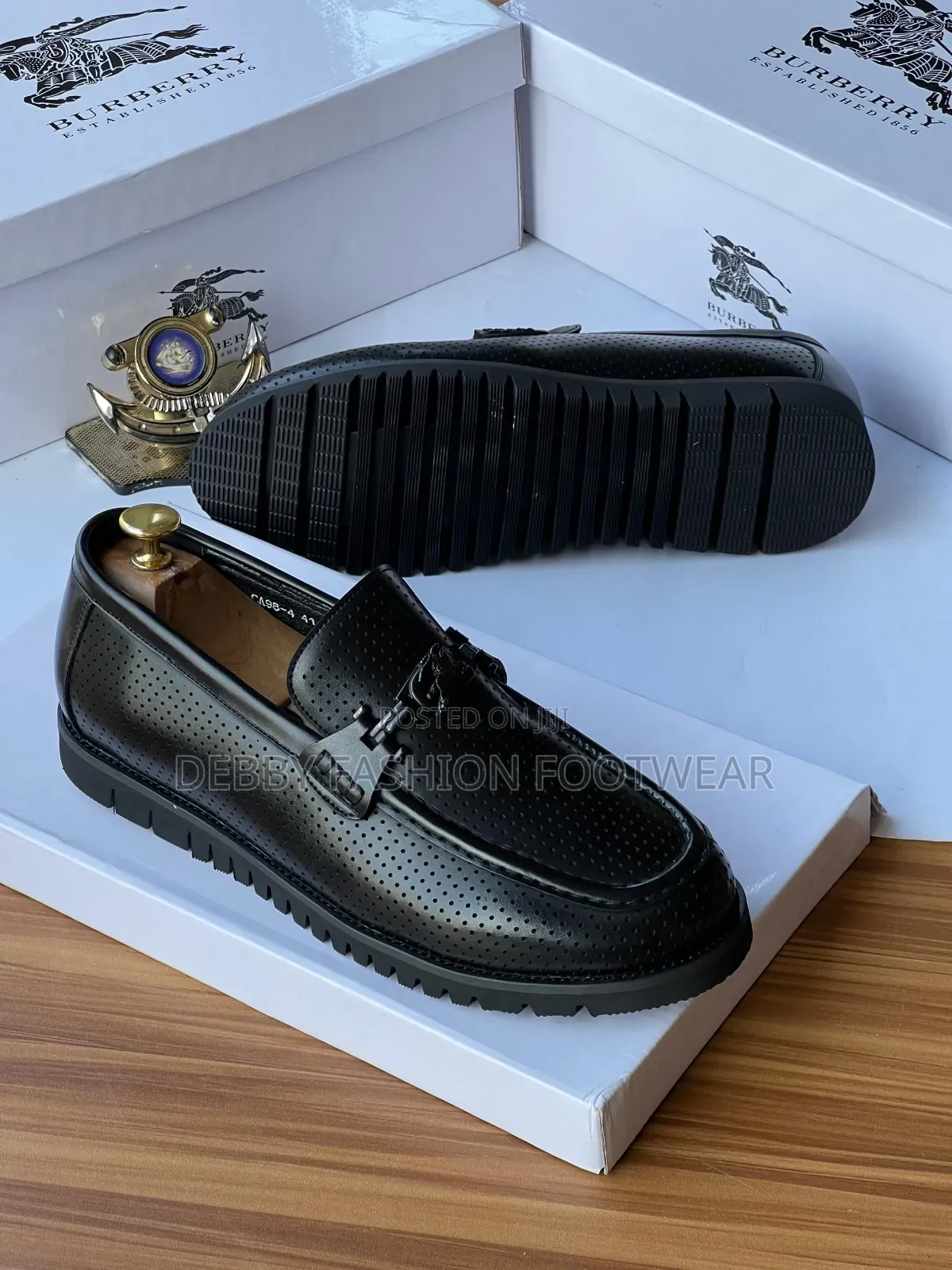 Experience Timeless Elegance With Burberry Shoes