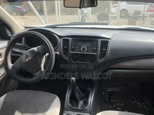 Mitsubishi L200 2015 White