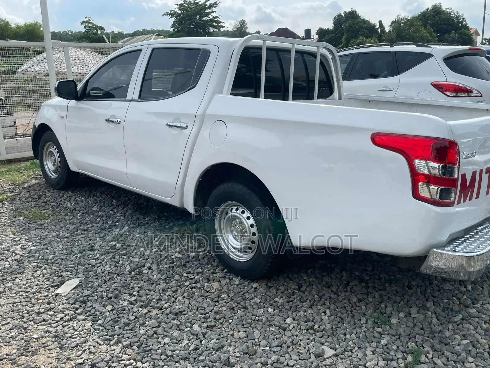 Mitsubishi L200 2015 White