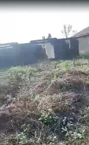 1 Plot of Land With 2 Units of 2 Bedroom Flats (Uncompleted ).