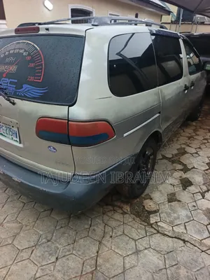 Toyota Sienna LE 2003 Gray